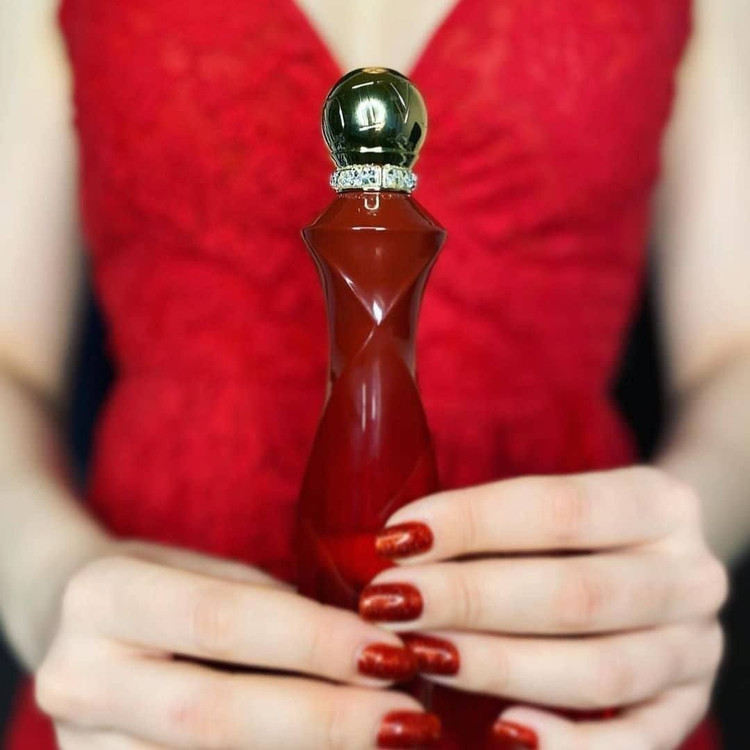 خرید عطر زنانه دیواین اکسکلوسیو برند اوریفلیم