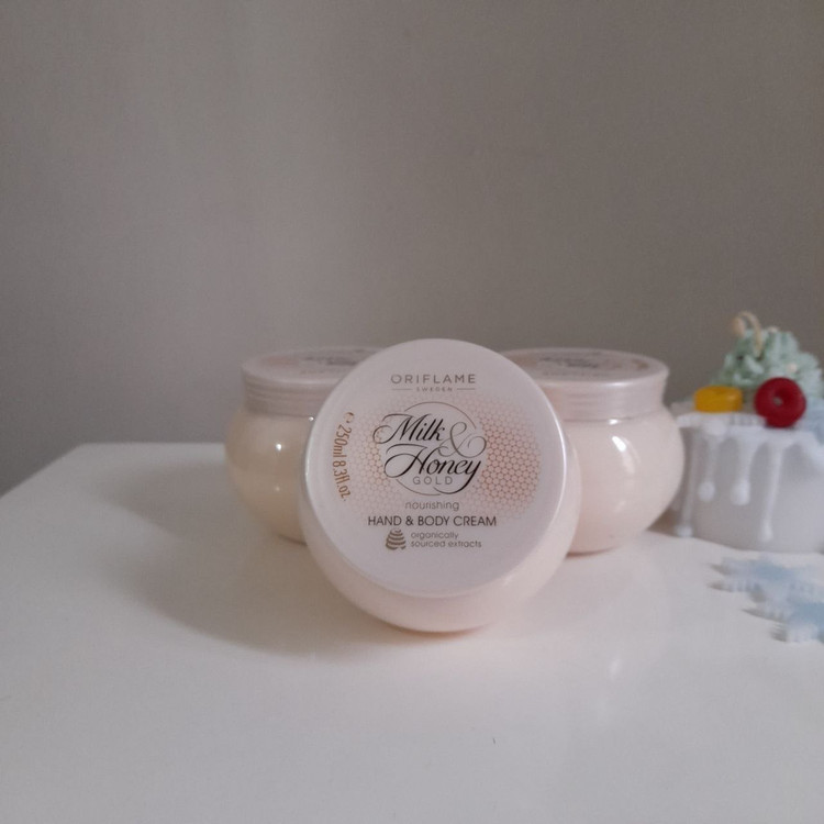 کرم بدن شیرو عسل آبرسان و خوشبو برند اوریفلیم
