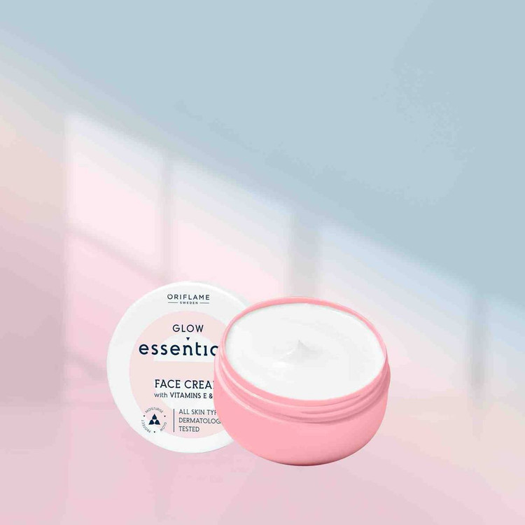 کرم مرطوب کننده صورت اسنشالز اوریفلیم