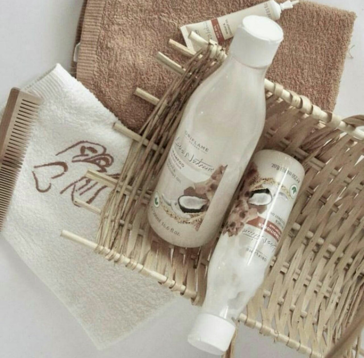 شامپو تقویت کننده و آبرسان گندم و نارگیل لاونیچر اوریفلیم