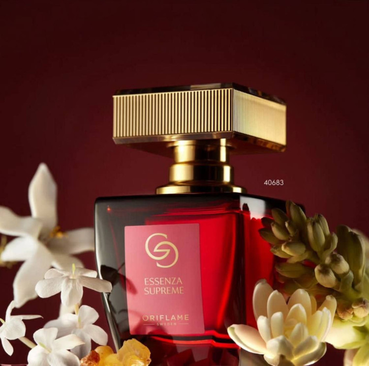 خرید ادوپرفیوم اسنزا سوپریم زنانه برند اوریفلیم ۵۰ میل