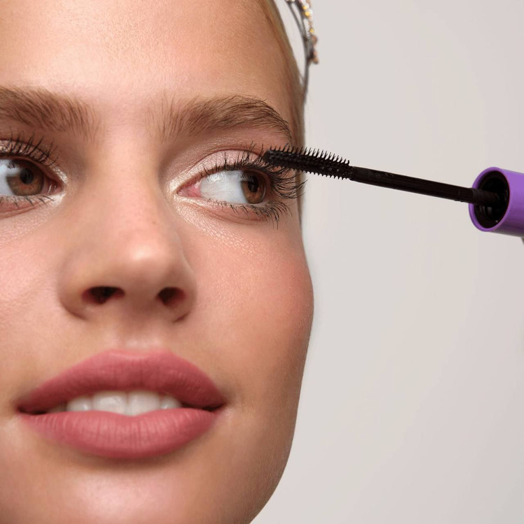 ریمل واندرلش چندکاره کویین پروم اوریفلیم