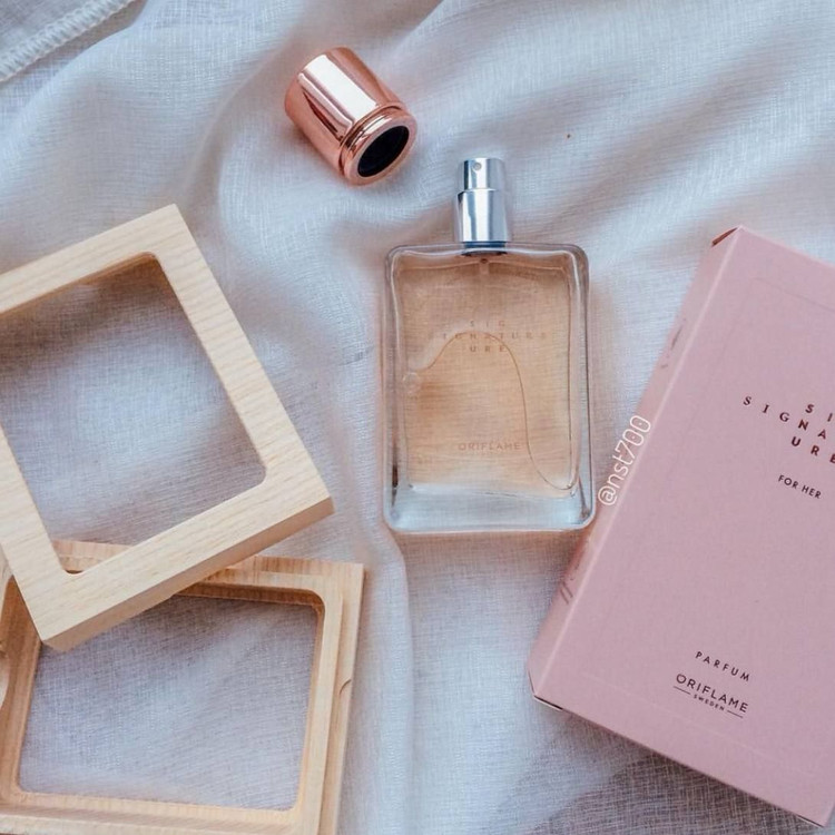 ادوپرفیوم زنانه سیگنچر قاب چوبی برند اوریفلیم