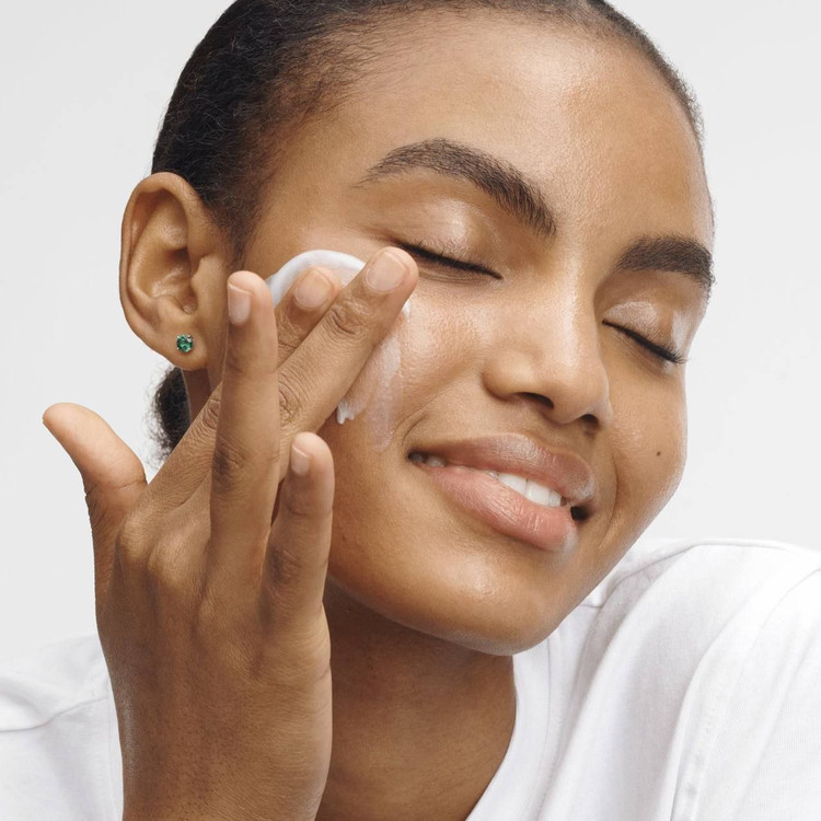 خرید شوینده صورت کرمی اپتیمالز اوریفلیم ۱۵۰ میل