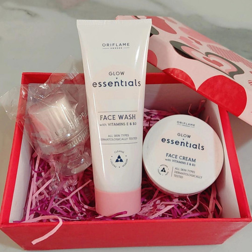 شوینده و کرم صورت روشن کننده اسنشالز برس شستشوی اوریفلیم