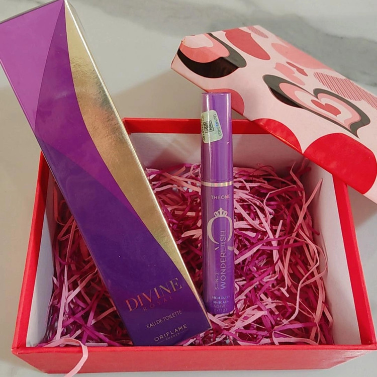 پک بنفش عطر و ریمل اوریفلیم(ادوتویلت دیواین رویال و ریمل واندرلش کویین)