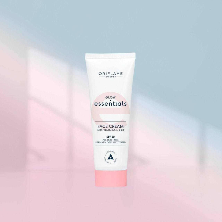خرید کرم صورت اسنشالز با SPF10 اوریفلیم برند گارانتی اصل