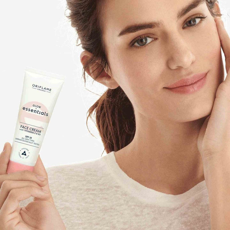 کرم صورت اسنشالز با SPF10 اوریفلیم ۷۵میل